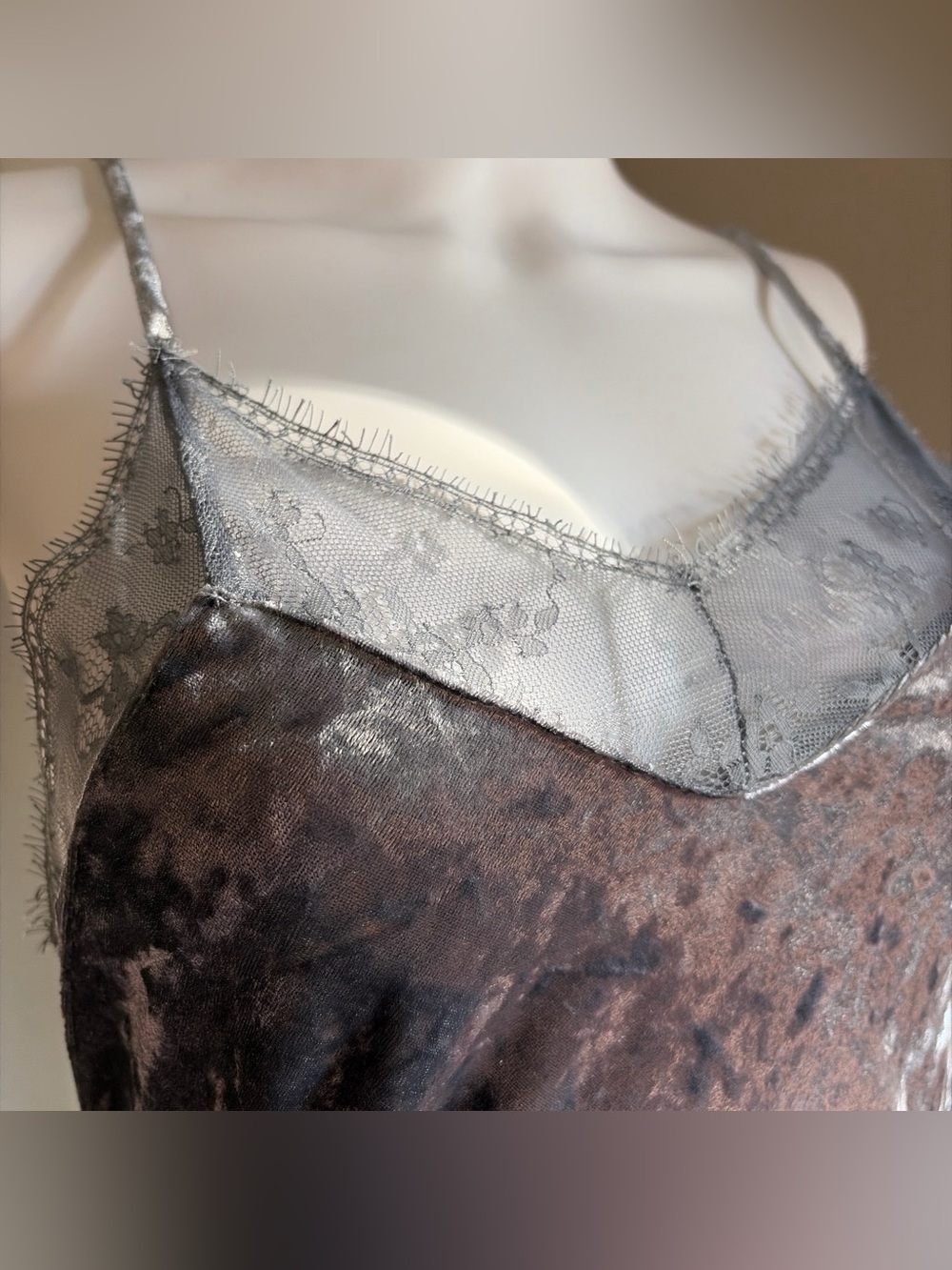 Circa ‘17 NWT Mossimo crushed velvet & lace slip dress. 90’s , grunge, feminine